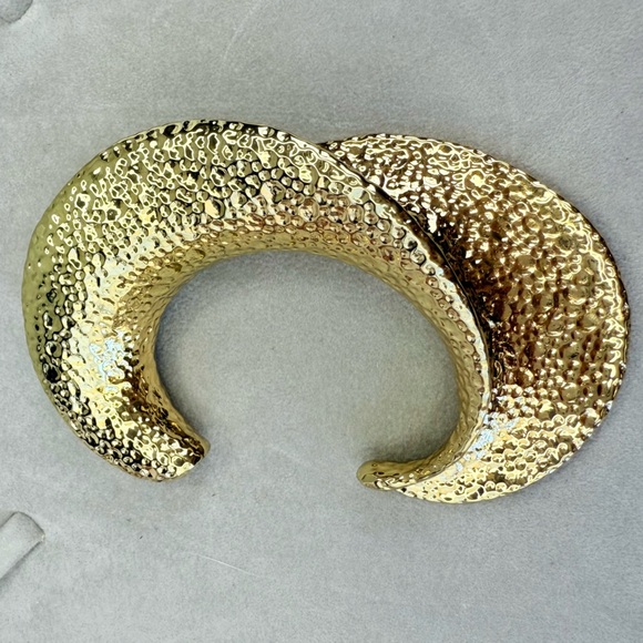 Vintage Clara Kasavina hammered gold cuff - Picture 3 of 9